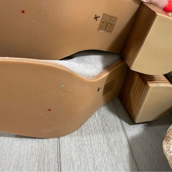 Free People Jeffrey Campbell Zelda Lace-Up
Gladiator Heels 8.5
&298 - Picture 7 of 7